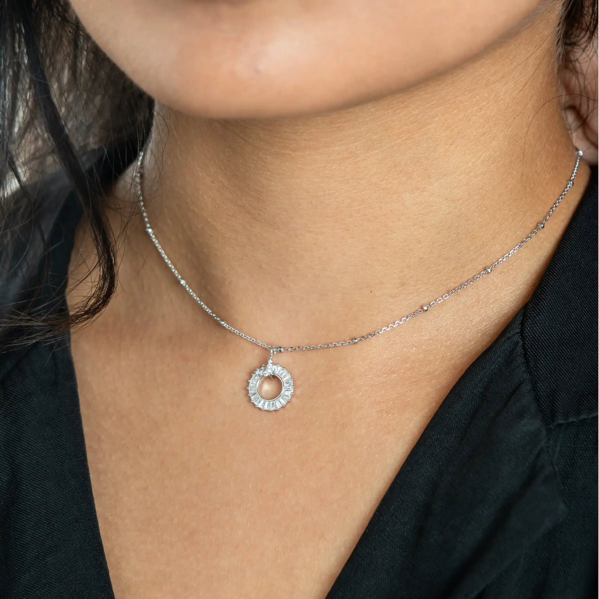 Eternal Circle 925 Silver Pendant Necklace — detail view 2
