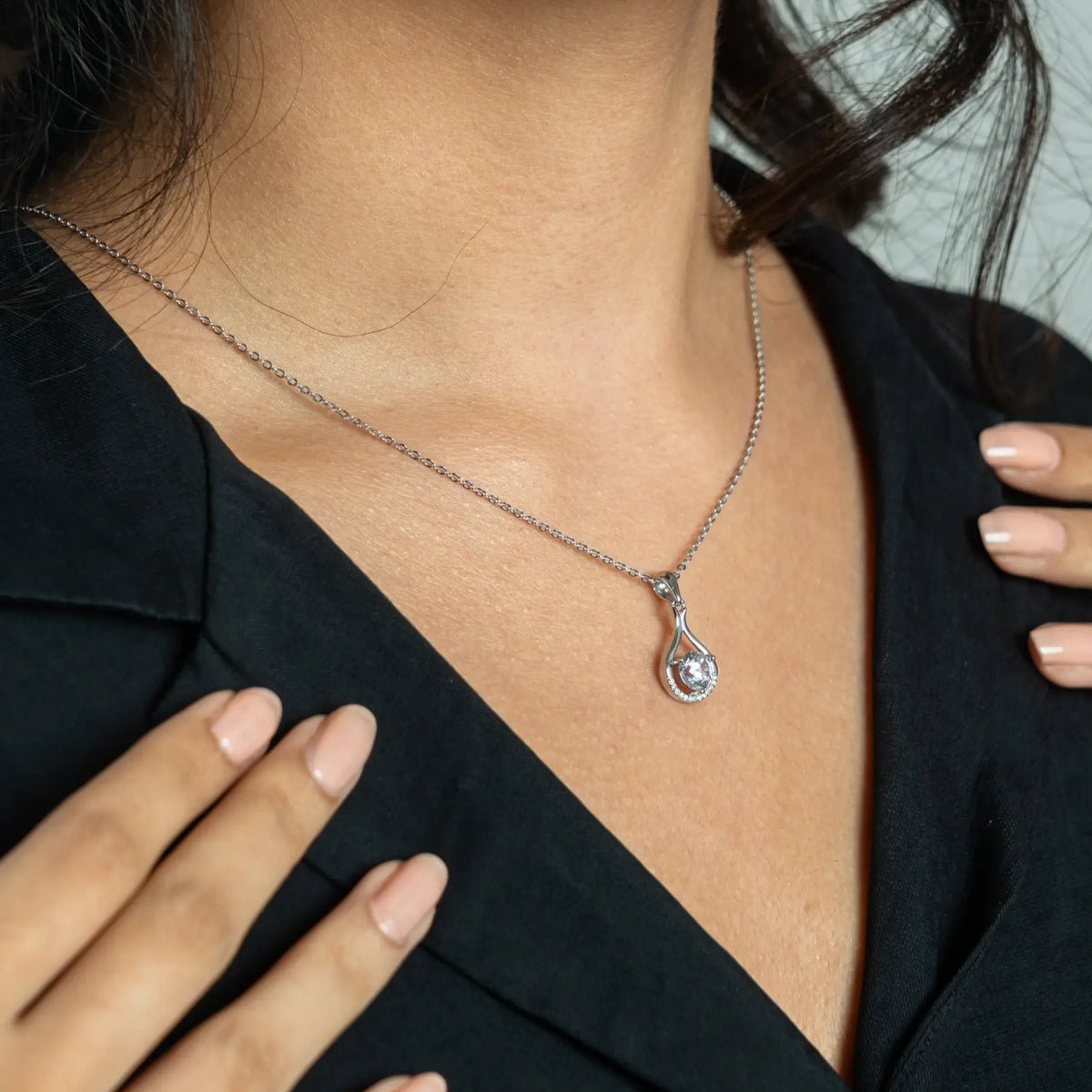 Rose Gold Raindrop 925 Silver Necklace — detail view 5
