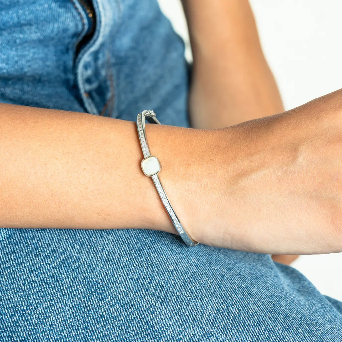 Solitaire Gem 925 Silver Bracelet — detail view 2