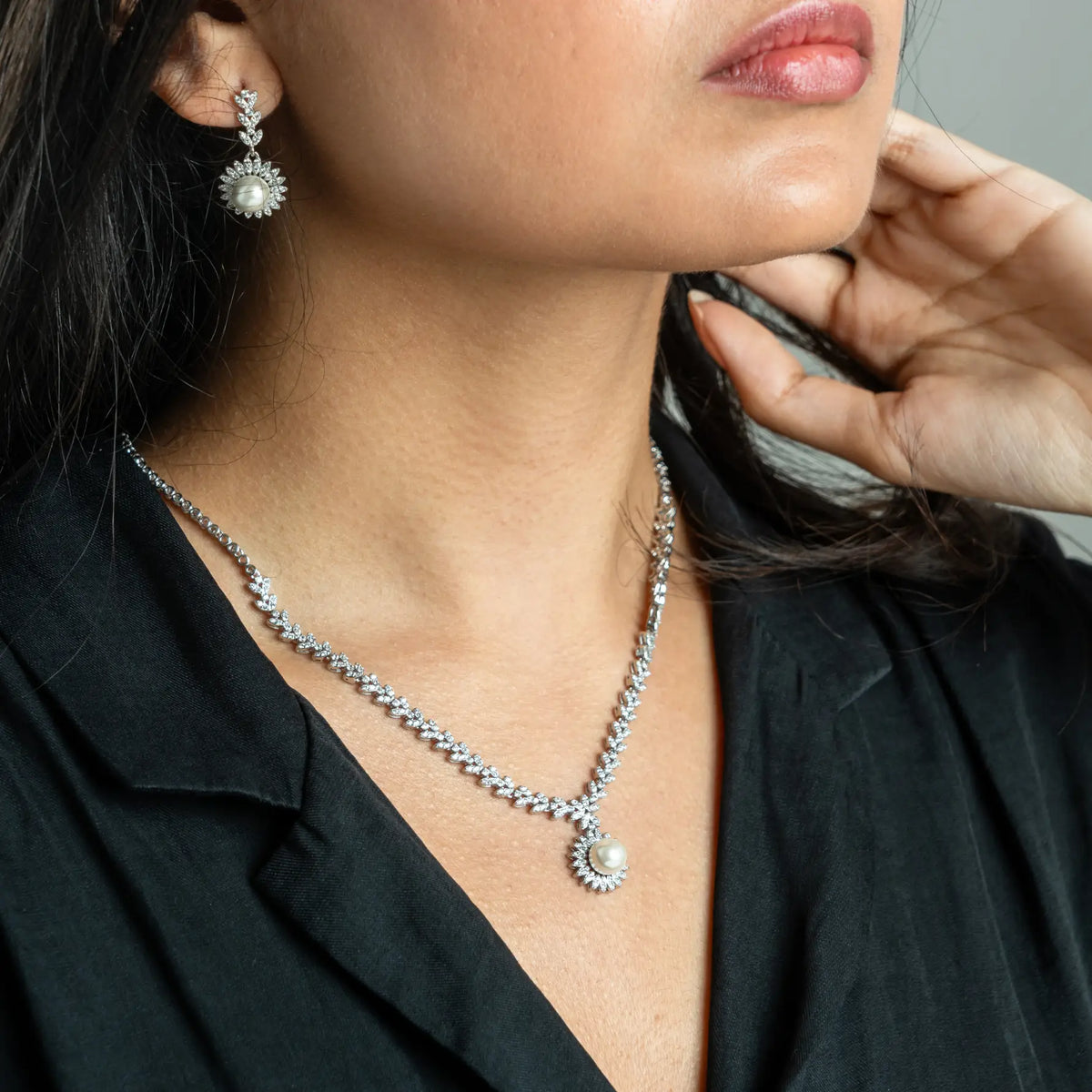 Regal Glow Pearl 925 Silver Necklace Set — detail view 3