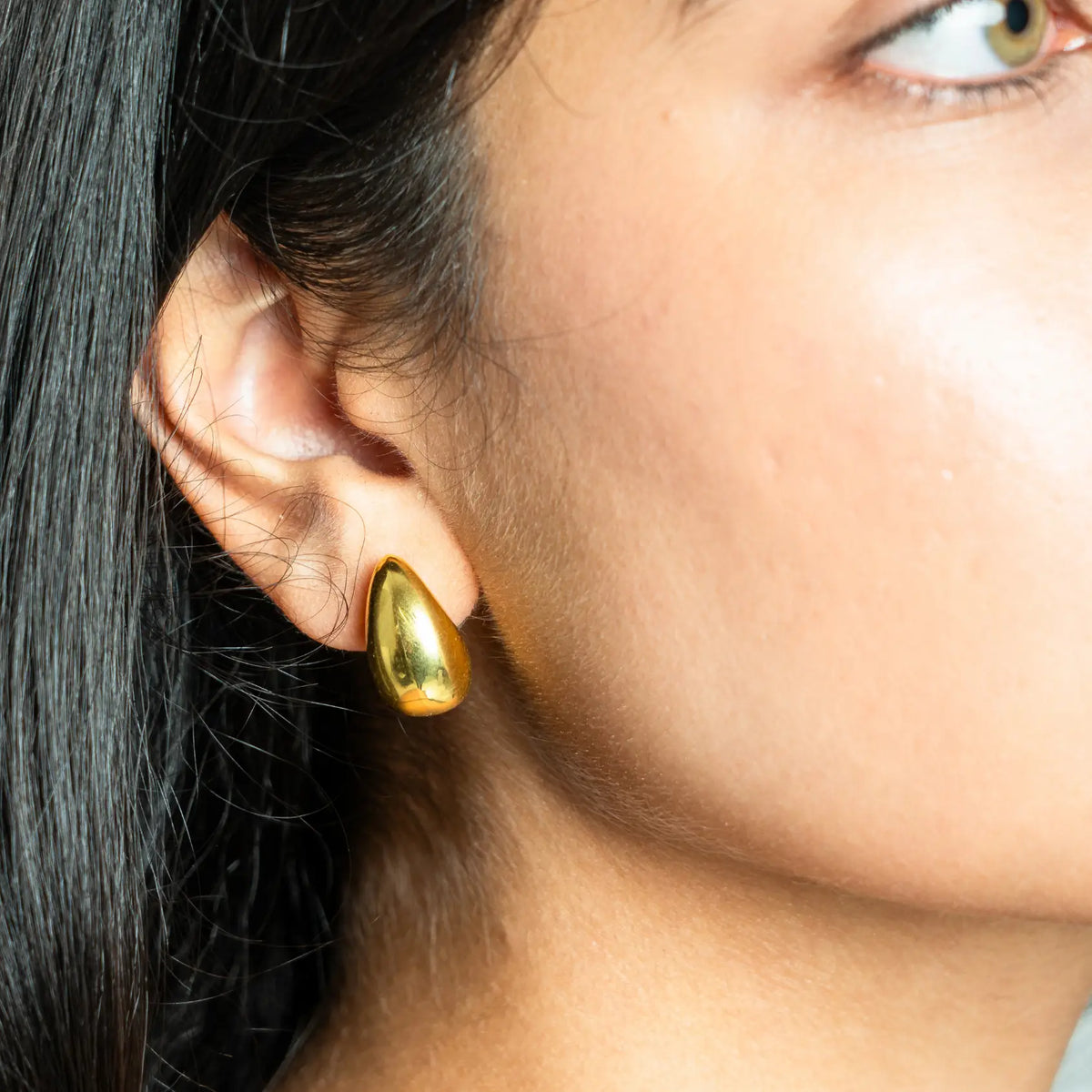 Golden Drop 925 Silver Earrings — detail view 3
