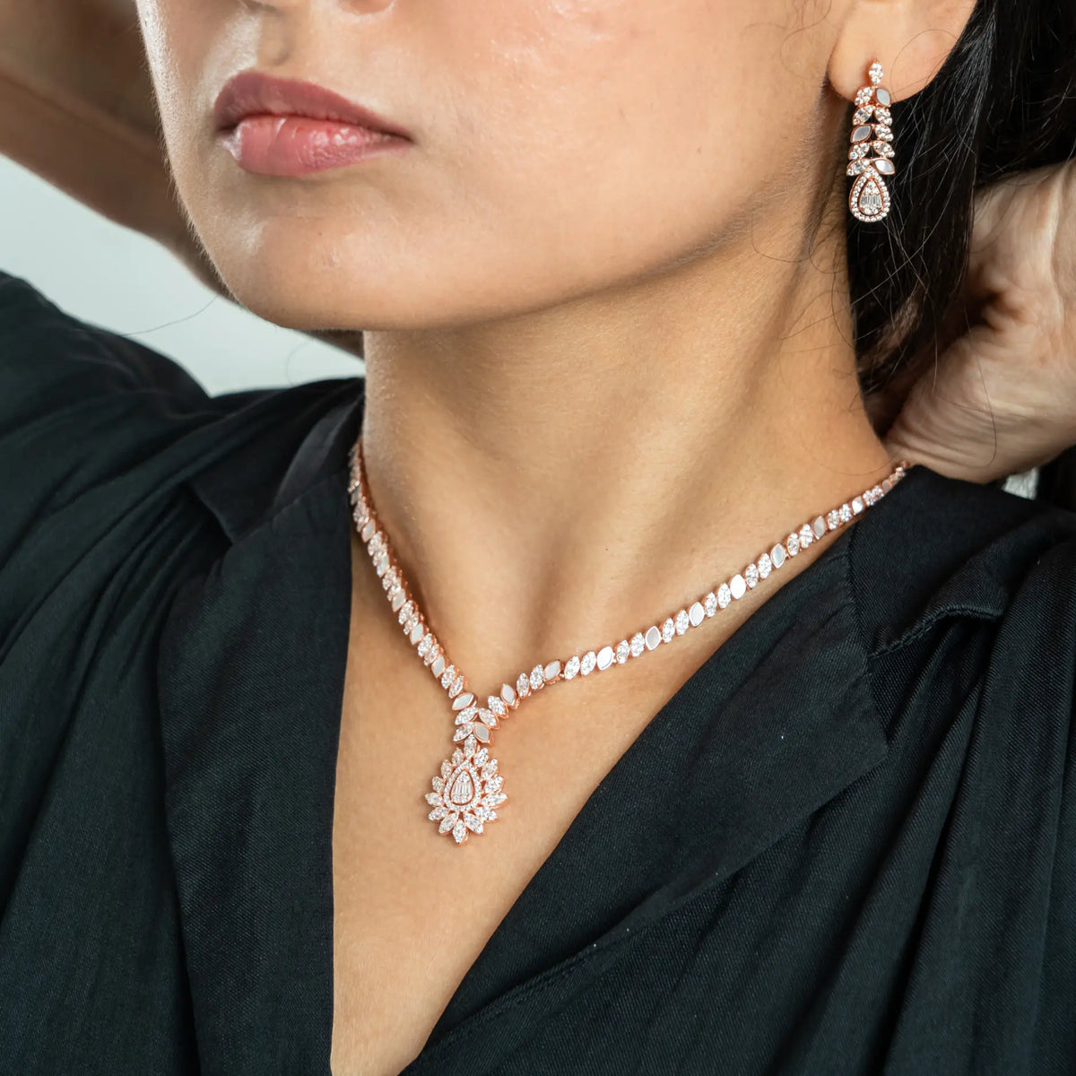 Royal Bloom 925 Silver Necklace Set — detail view 2